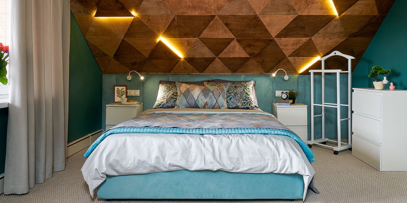 Дизайн современной спальни на мансарде: полезные приемы и стили